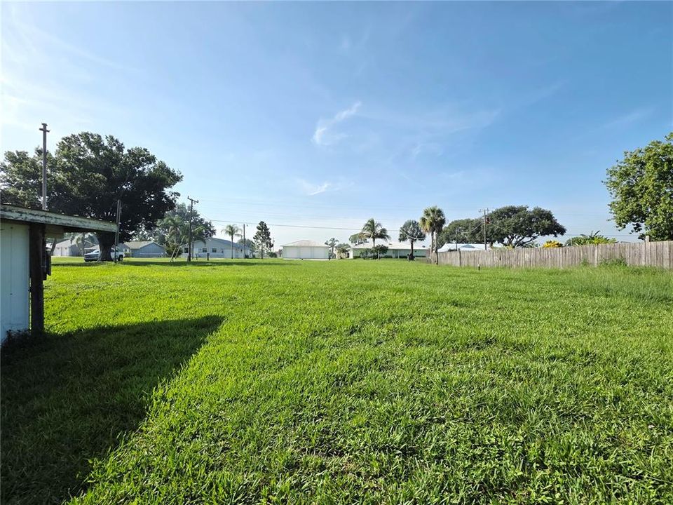 待售: $159,900 (0.40 acres)