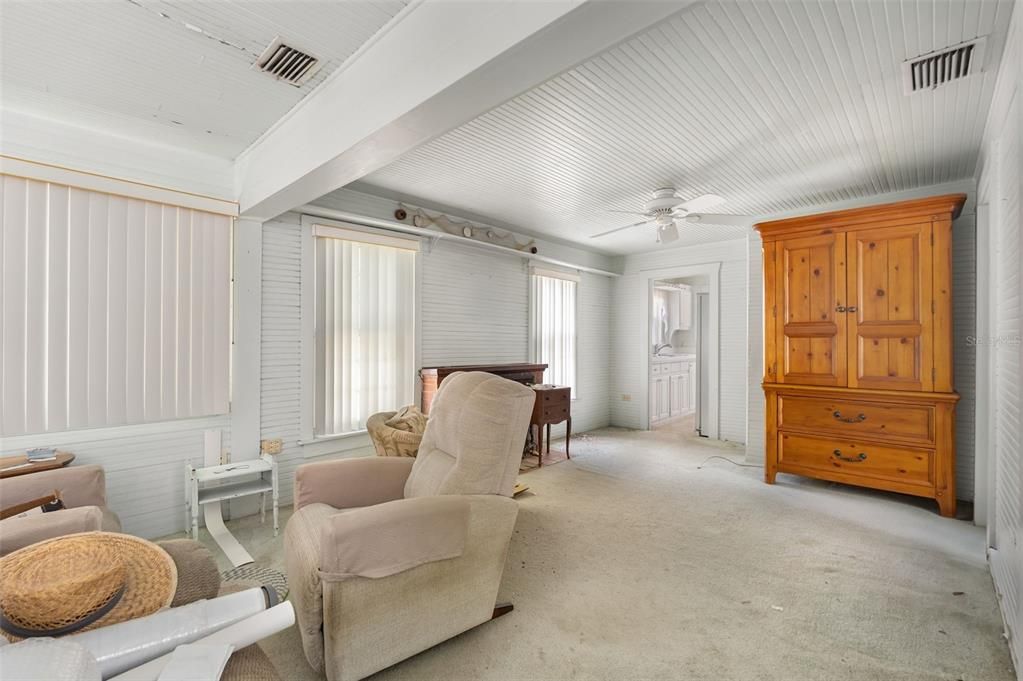 For Sale: $1,200,000 (0.11 acres)