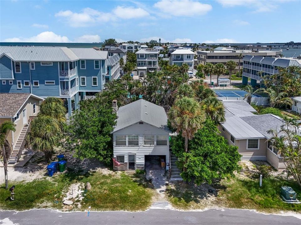 For Sale: $1,200,000 (0.11 acres)