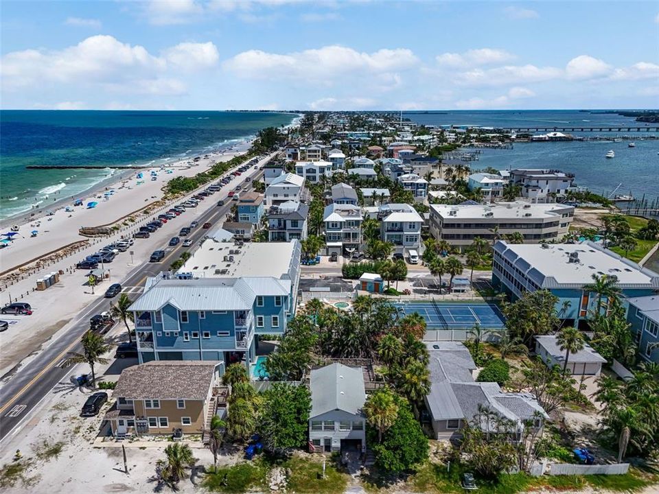 For Sale: $1,200,000 (0.11 acres)