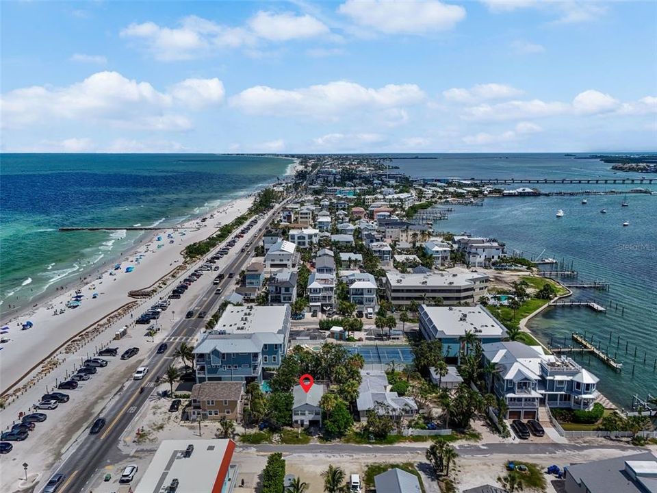 For Sale: $1,200,000 (0.11 acres)