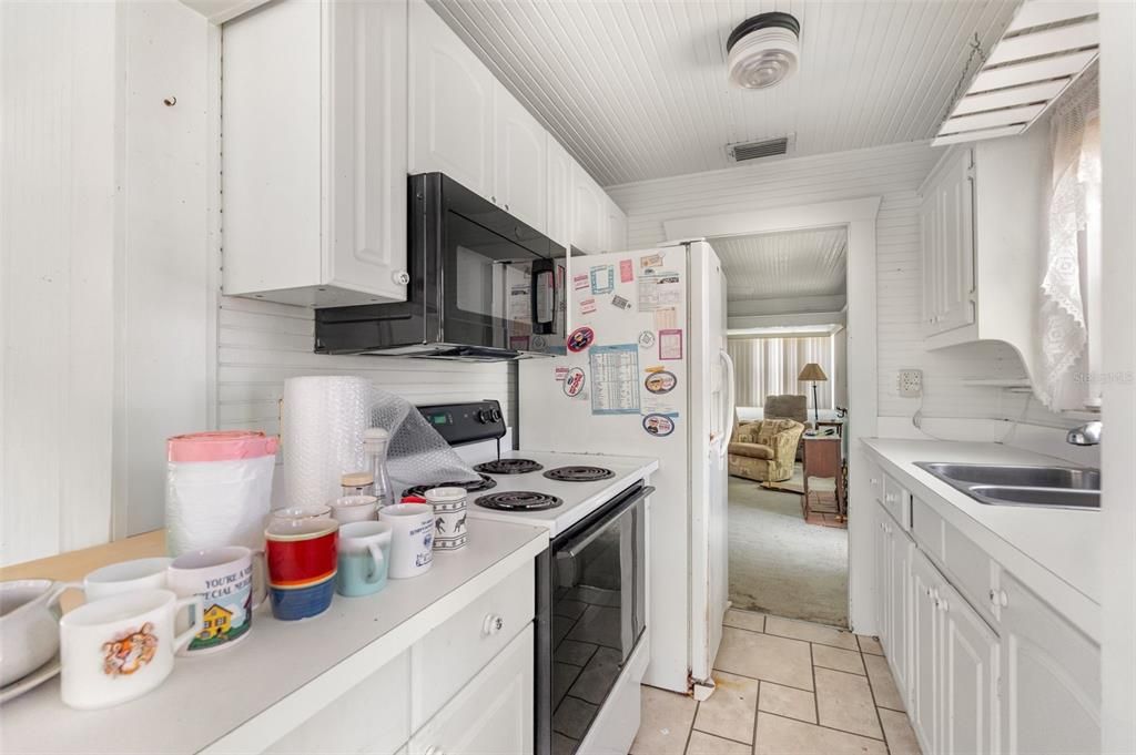 For Sale: $1,200,000 (0.11 acres)