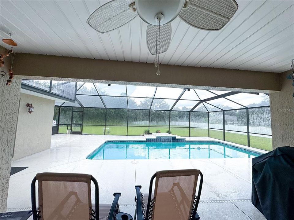 For Sale: $575,000 (3 beds, 3 baths, 2535 Square Feet)