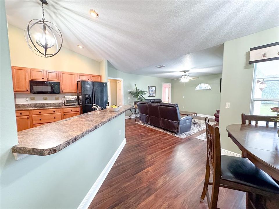 For Sale: $575,000 (3 beds, 3 baths, 2535 Square Feet)