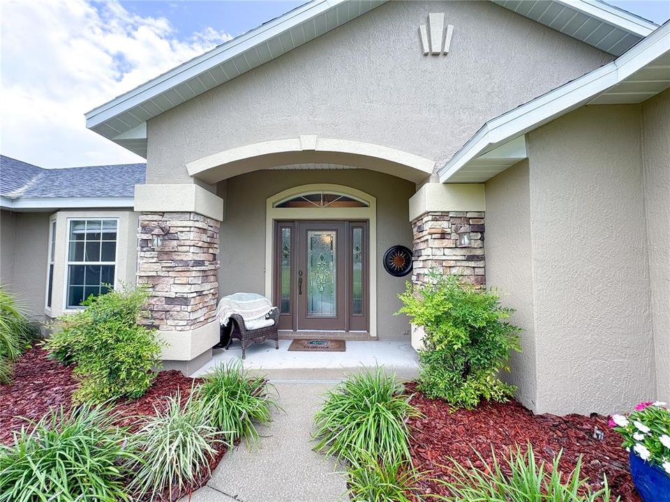 For Sale: $575,000 (3 beds, 3 baths, 2535 Square Feet)