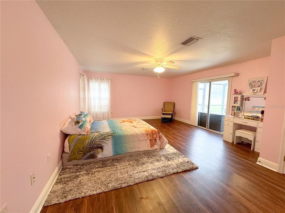 For Sale: $575,000 (3 beds, 3 baths, 2535 Square Feet)