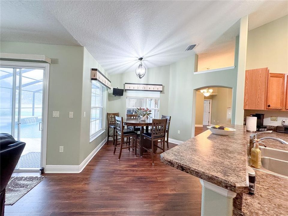 For Sale: $575,000 (3 beds, 3 baths, 2535 Square Feet)