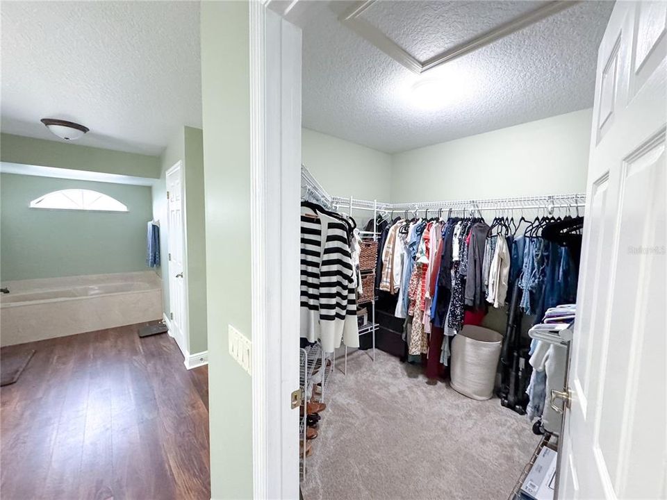 For Sale: $575,000 (3 beds, 3 baths, 2535 Square Feet)