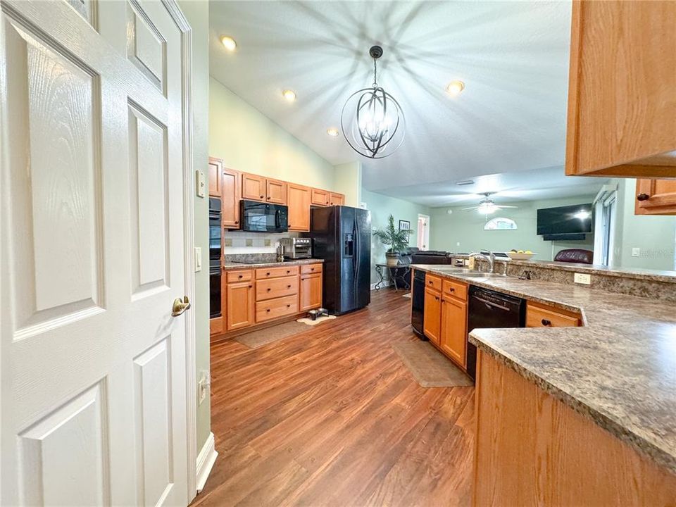 For Sale: $575,000 (3 beds, 3 baths, 2535 Square Feet)