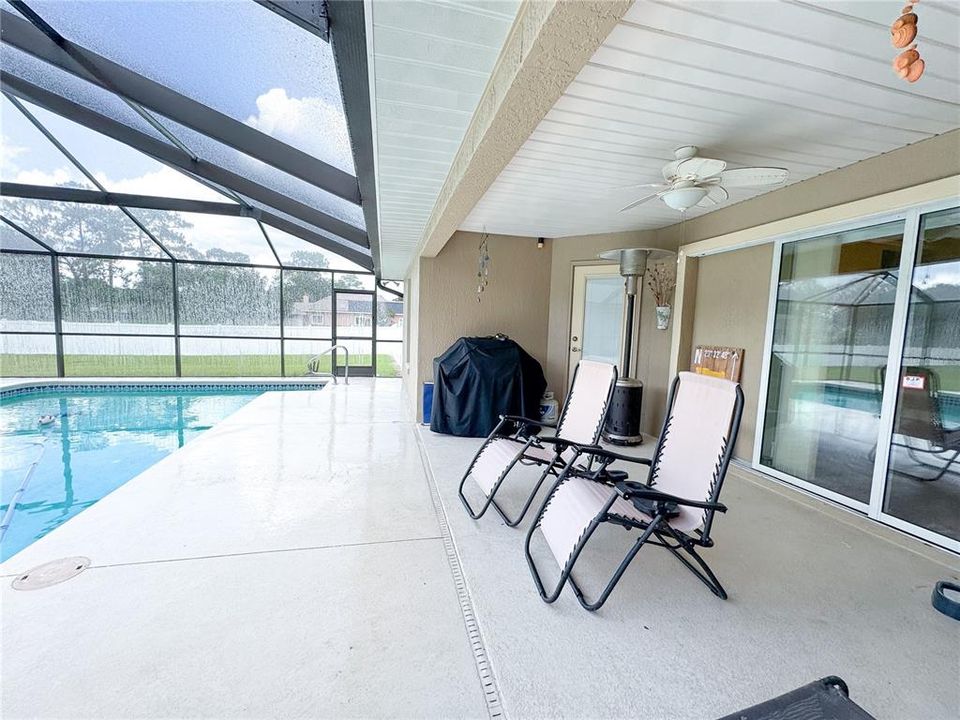 For Sale: $575,000 (3 beds, 3 baths, 2535 Square Feet)