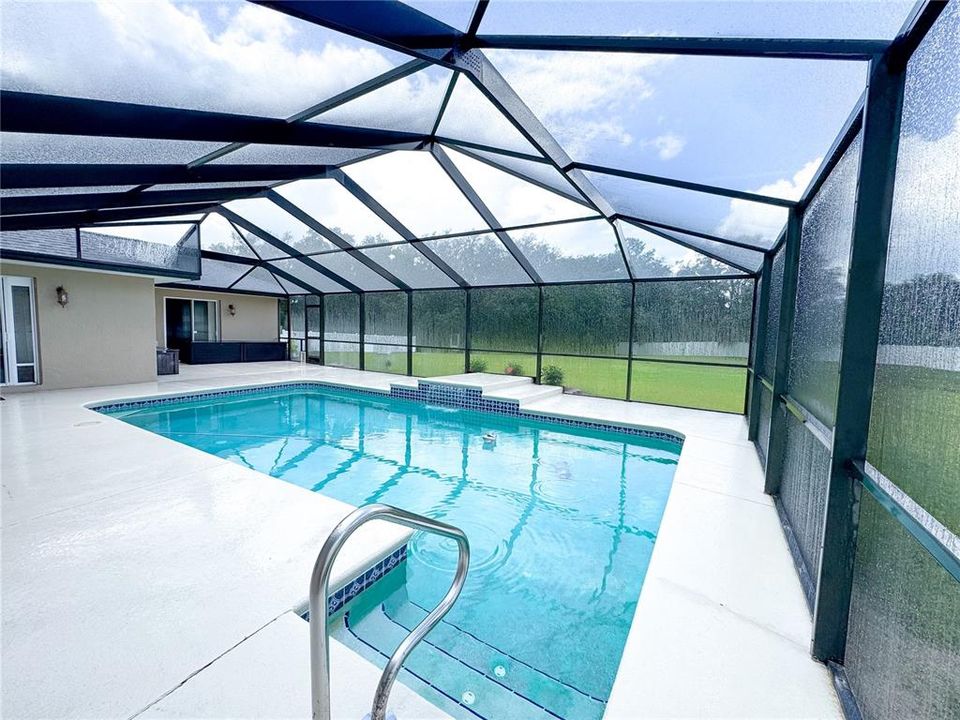 For Sale: $575,000 (3 beds, 3 baths, 2535 Square Feet)