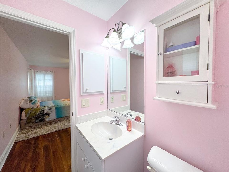 For Sale: $575,000 (3 beds, 3 baths, 2535 Square Feet)