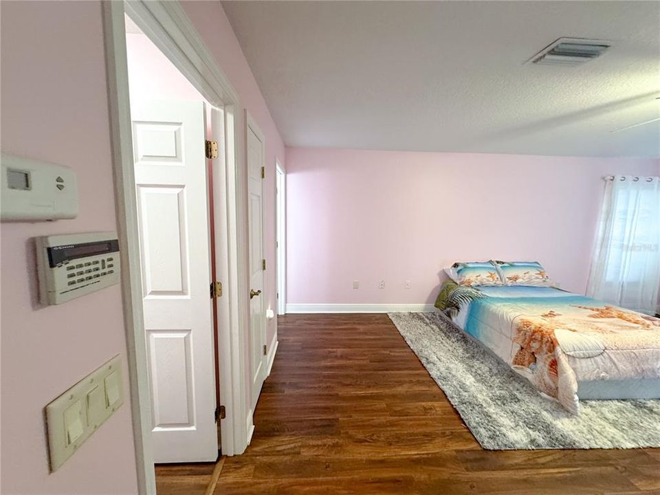 For Sale: $575,000 (3 beds, 3 baths, 2535 Square Feet)