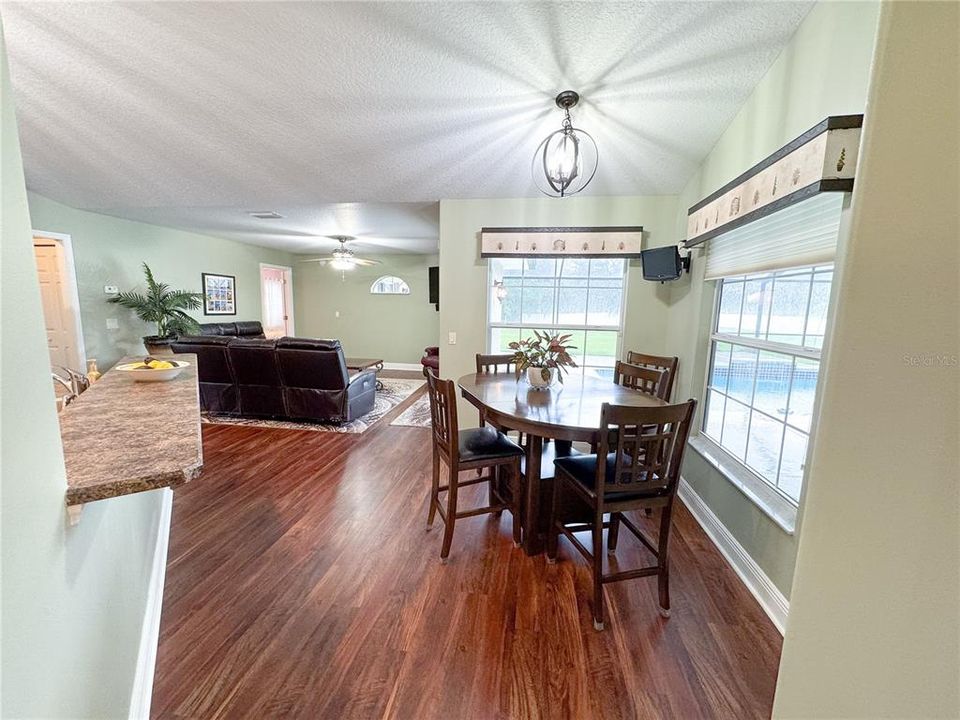 For Sale: $575,000 (3 beds, 3 baths, 2535 Square Feet)