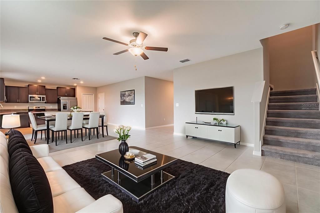 For Rent: $2,390 (4 beds, 2 baths, 2635 Square Feet)