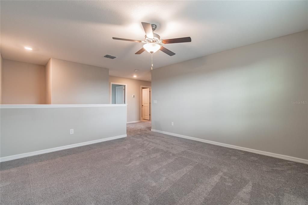 For Rent: $2,390 (4 beds, 2 baths, 2635 Square Feet)