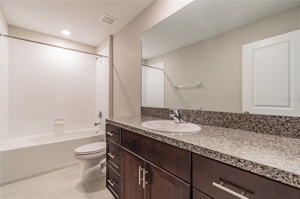 For Rent: $2,390 (4 beds, 2 baths, 2635 Square Feet)