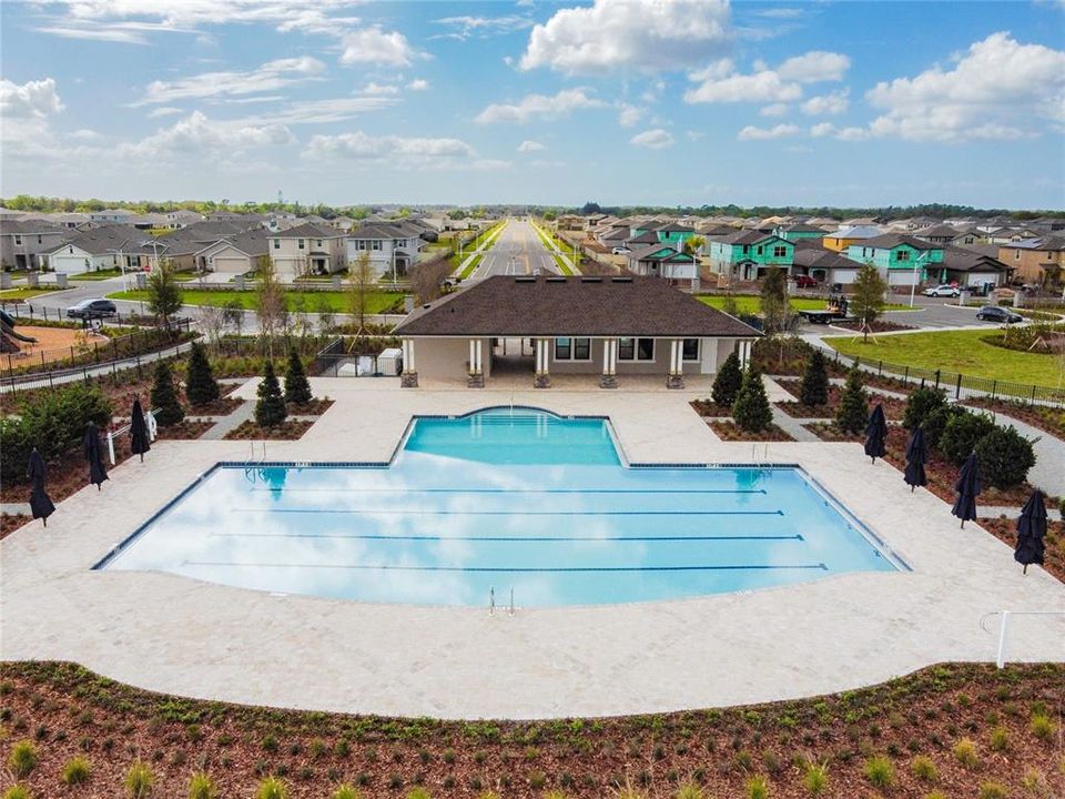 For Rent: $2,390 (4 beds, 2 baths, 2635 Square Feet)