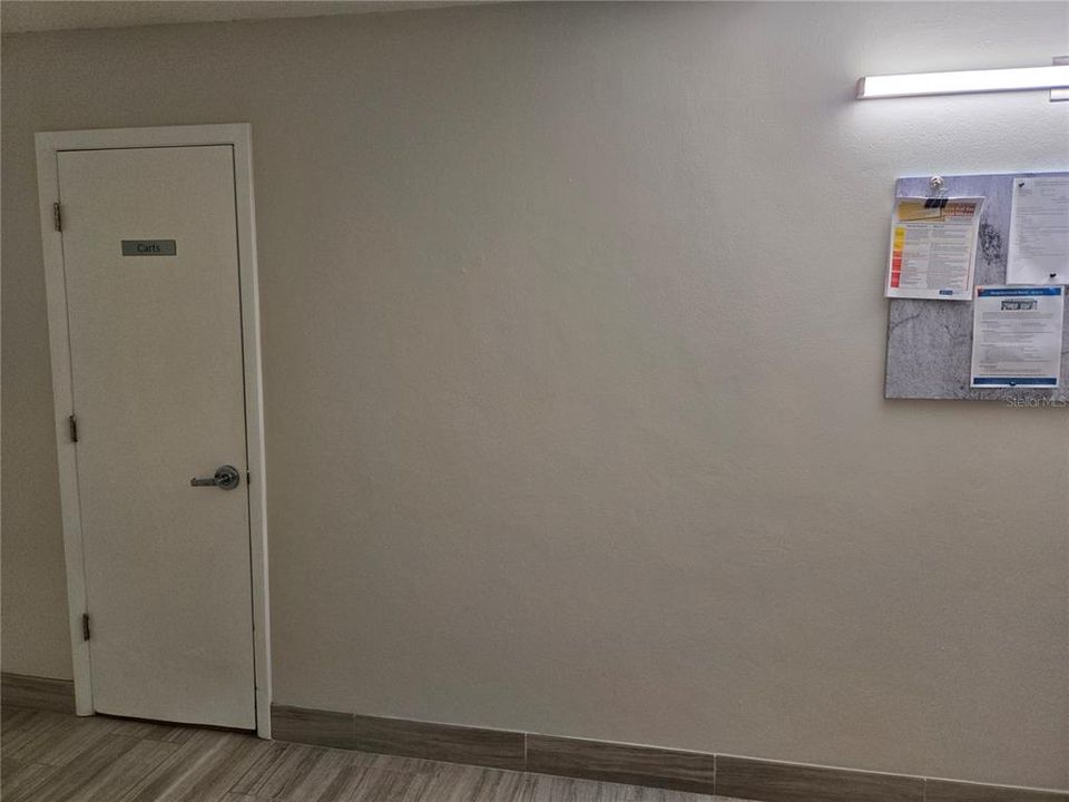 Activo con contrato: $1,700 (1 camas, 1 baños, 885 Pies cuadrados)