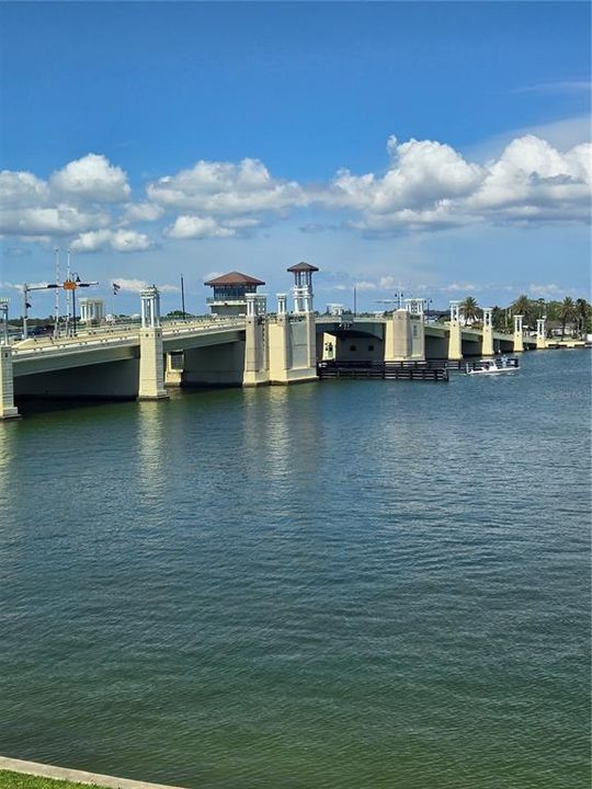 Activo con contrato: $1,700 (1 camas, 1 baños, 885 Pies cuadrados)