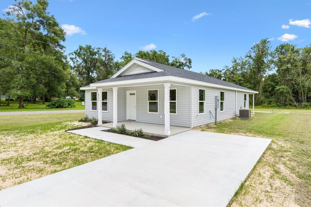 For Sale: $265,000 (3 beds, 2 baths, 1451 Square Feet)