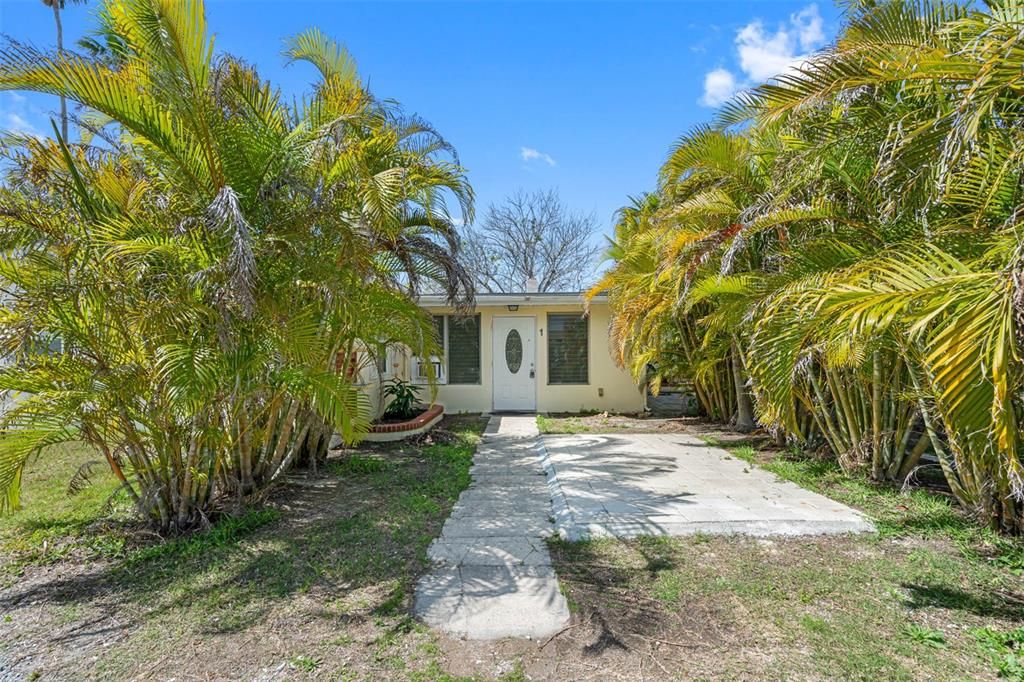 For Sale: $499,950 (5 beds, 0 baths, 1822 Square Feet)