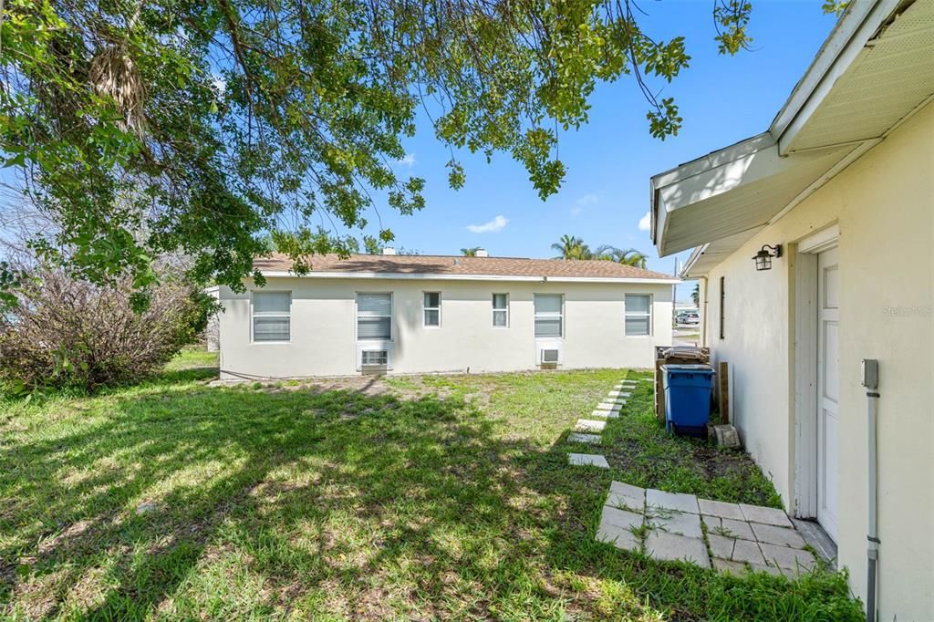 For Sale: $499,950 (5 beds, 0 baths, 1822 Square Feet)