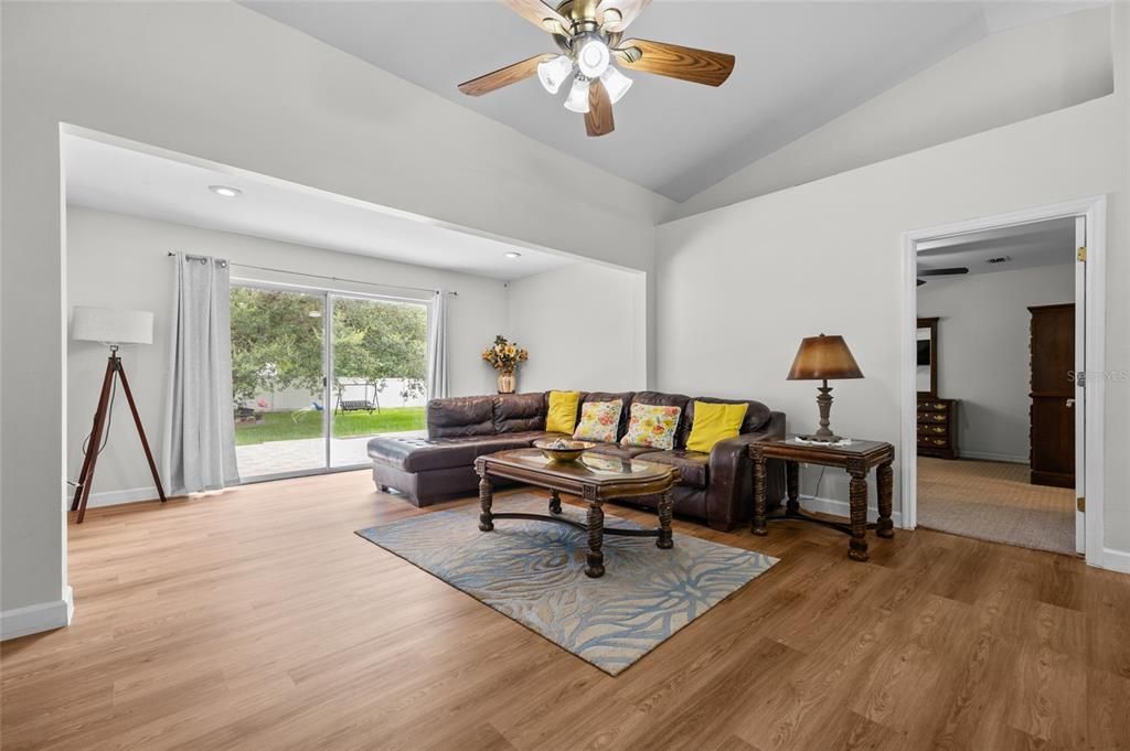 For Sale: $499,995 (4 beds, 3 baths, 2266 Square Feet)