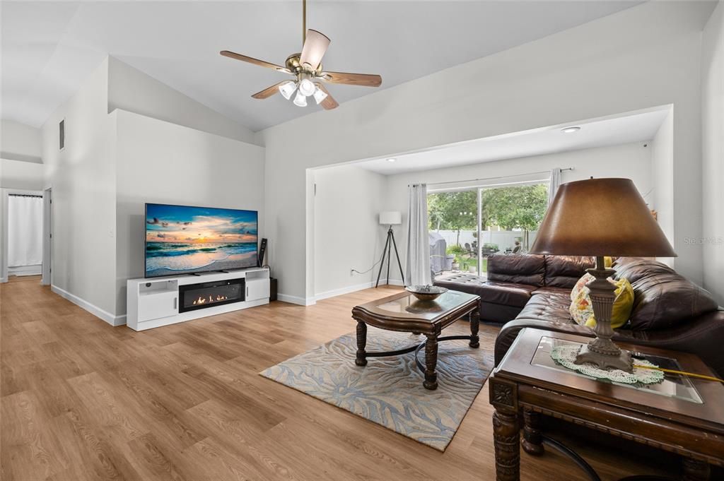 For Sale: $499,995 (4 beds, 3 baths, 2266 Square Feet)