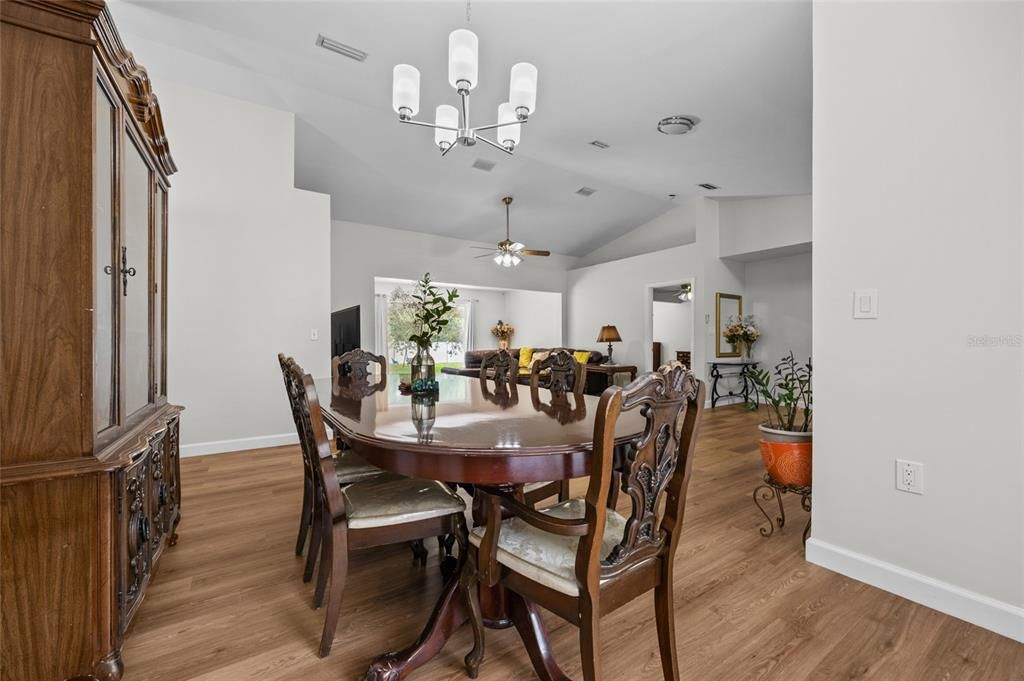 For Sale: $499,995 (4 beds, 3 baths, 2266 Square Feet)