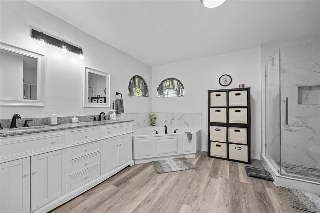 For Sale: $499,995 (4 beds, 3 baths, 2266 Square Feet)