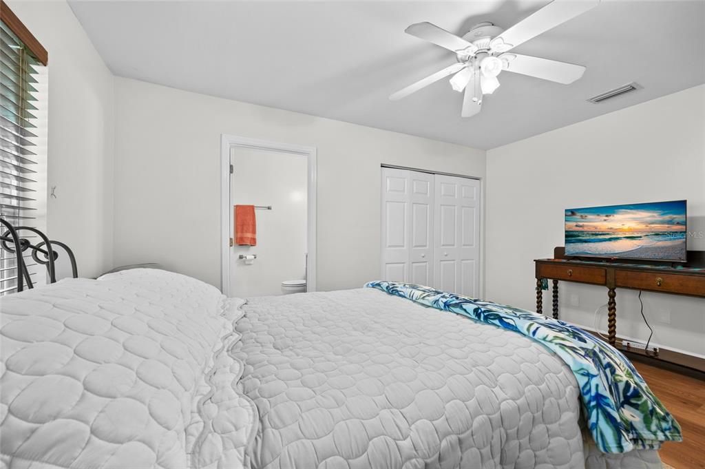 For Sale: $499,995 (4 beds, 3 baths, 2266 Square Feet)