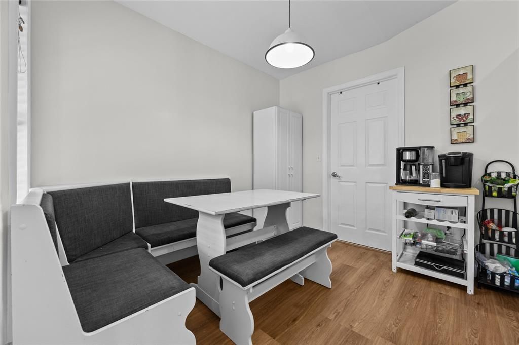 For Sale: $499,995 (4 beds, 3 baths, 2266 Square Feet)