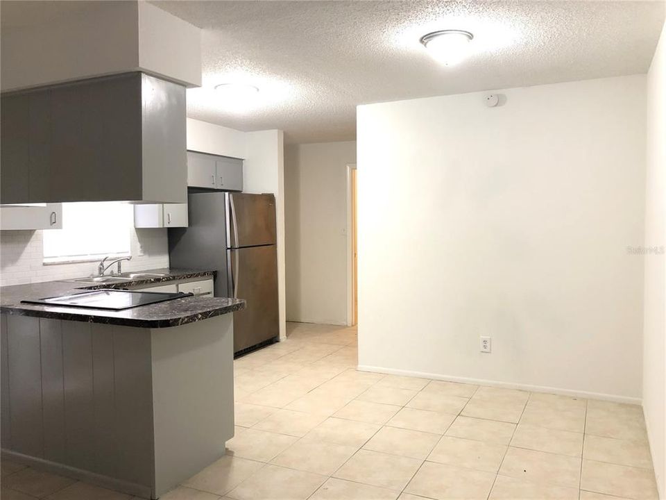 待售: $283,900 (3 贝兹, 2 浴室, 1096 平方英尺)