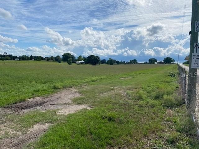 En Venta: $250,000 (5.30 acres)