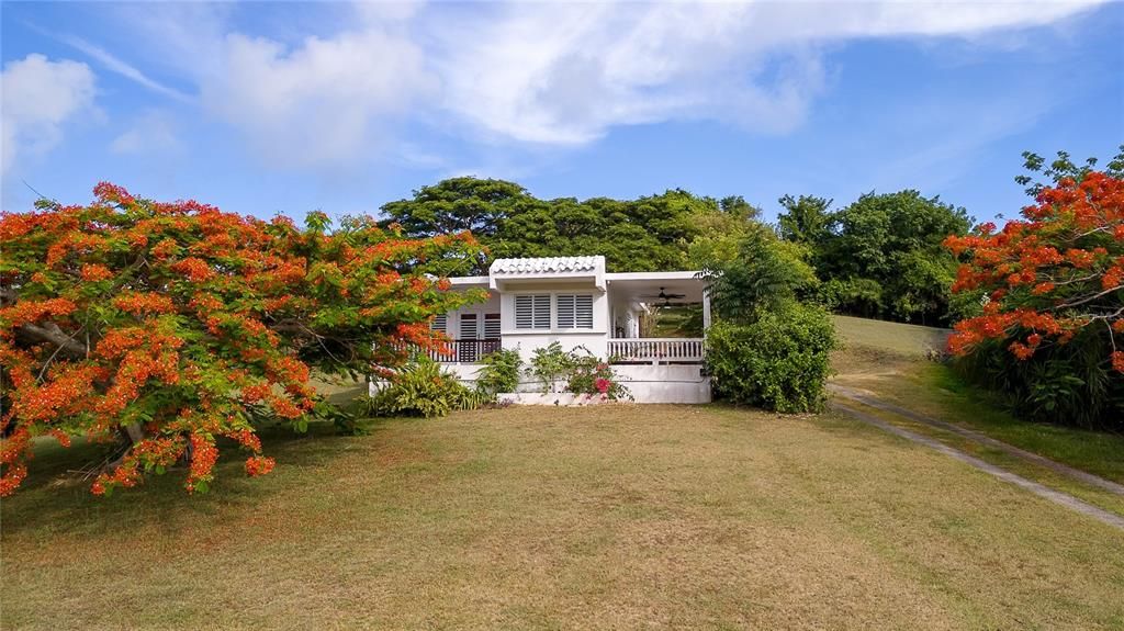 Recently Sold: $449,900 (3 beds, 2 baths, 1400 Square Feet)