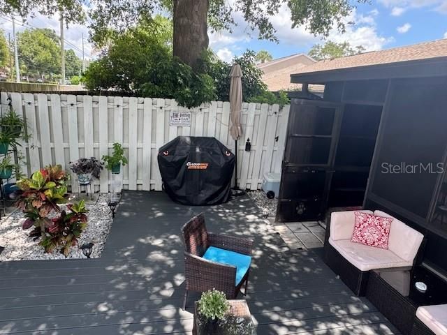 待售: $259,900 (2 贝兹, 2 浴室, 1068 平方英尺)