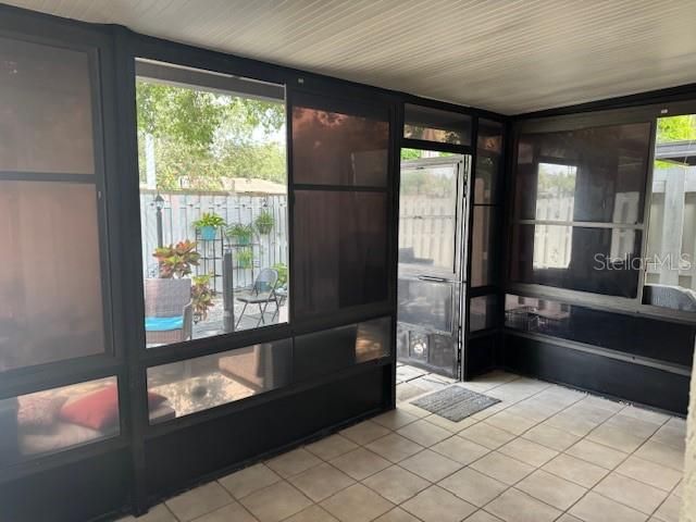 待售: $259,900 (2 贝兹, 2 浴室, 1068 平方英尺)