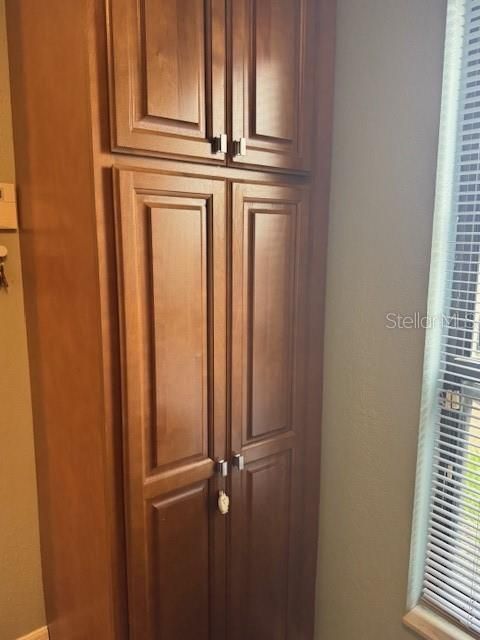 待售: $259,900 (2 贝兹, 2 浴室, 1068 平方英尺)