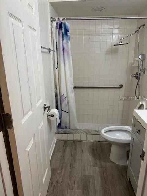 待售: $259,900 (2 贝兹, 2 浴室, 1068 平方英尺)