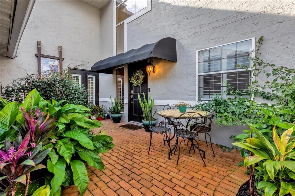 For Sale: $599,000 (3 beds, 3 baths, 2442 Square Feet)