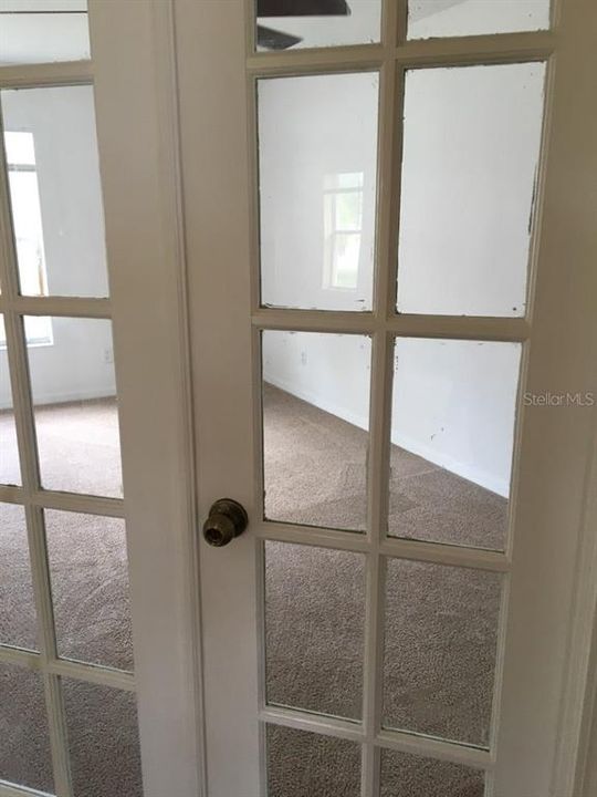 For Rent: $1,800 (4 beds, 2 baths, 1655 Square Feet)