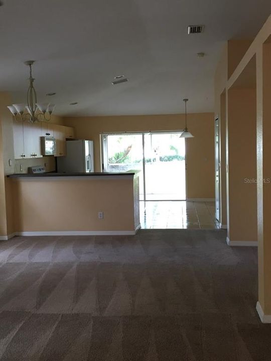 For Rent: $1,800 (4 beds, 2 baths, 1655 Square Feet)