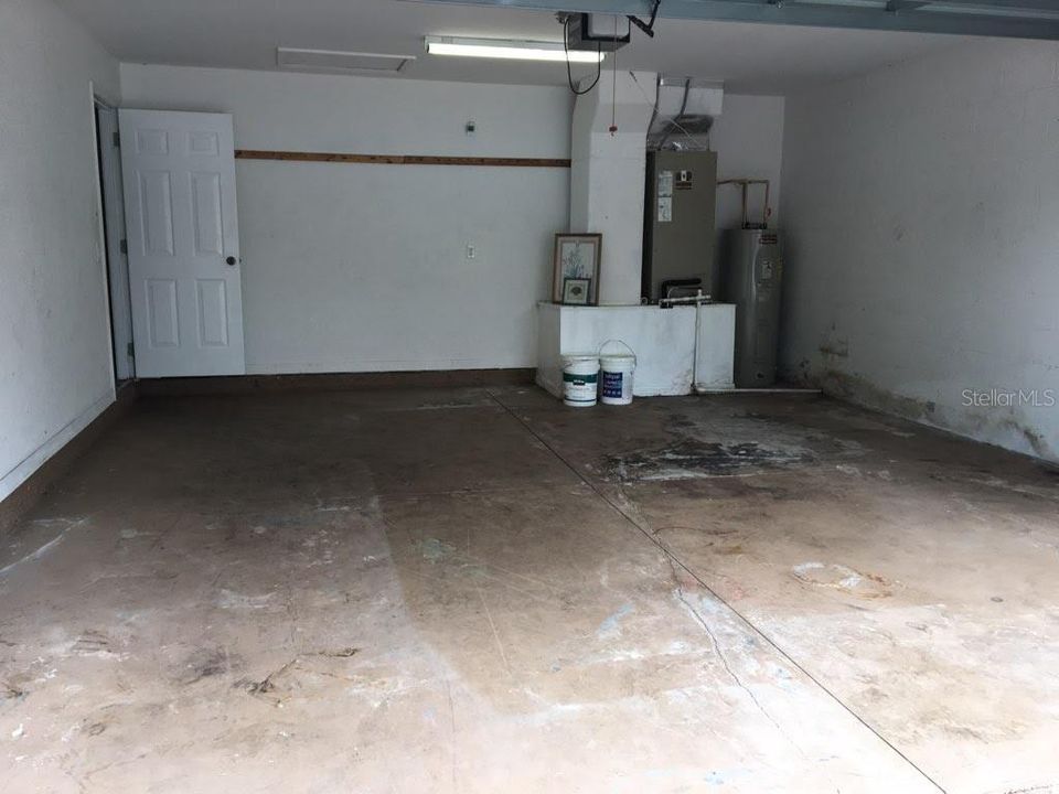 For Rent: $1,800 (4 beds, 2 baths, 1655 Square Feet)