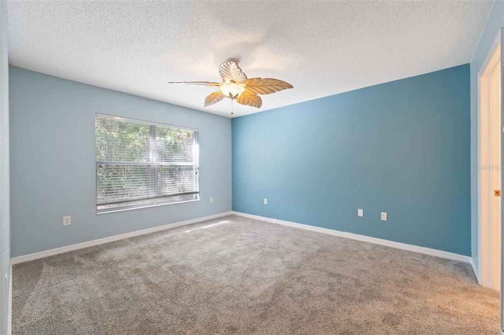 Active With Contract: $245,000 (3 beds, 2 baths, 1249 Square Feet)