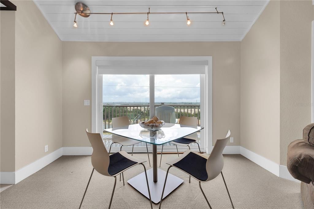 待售: $1,950,000 (4 贝兹, 3 浴室, 3615 平方英尺)