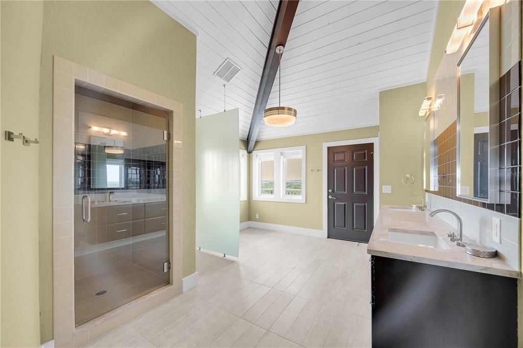 待售: $1,950,000 (4 贝兹, 3 浴室, 3615 平方英尺)