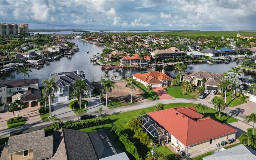 待售: $1,490,000 (0.23 acres)