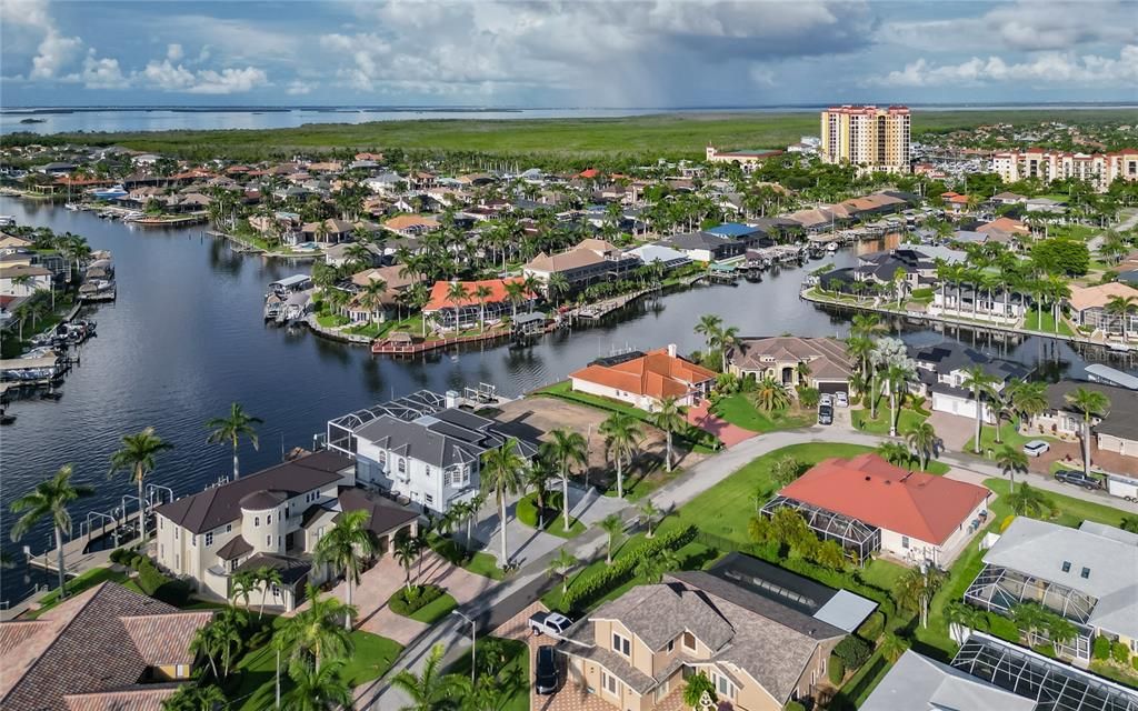 待售: $1,490,000 (0.23 acres)