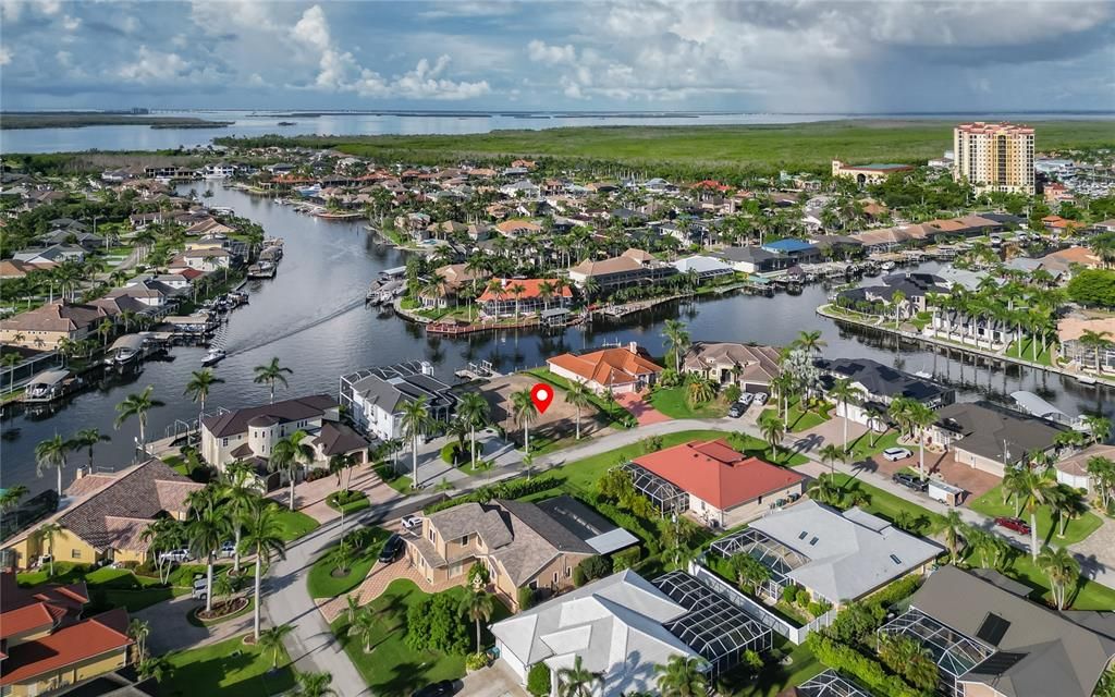 待售: $1,490,000 (0.23 acres)